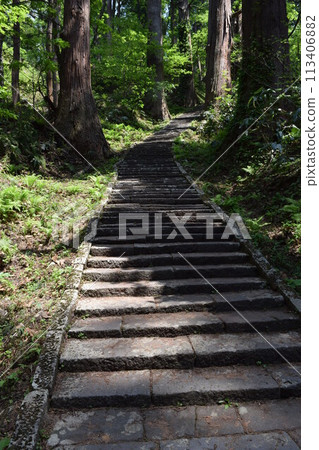 Haguroyama山2446步的石階是日本最好的神社 Haguroyama山2446步的石階是日本最好的神社 113406882
