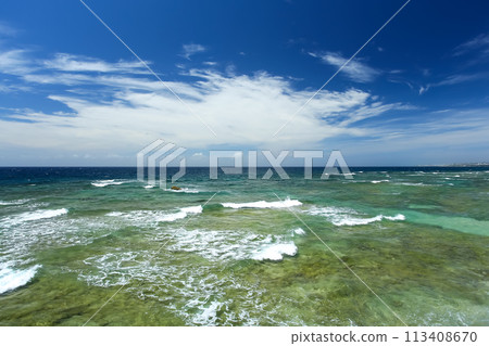 Okinawa Chatan Town Sunabe area scenery Miyagi Coast Okinawa Chatan Town Sunabe area scenery Miyagi Coast 113408670