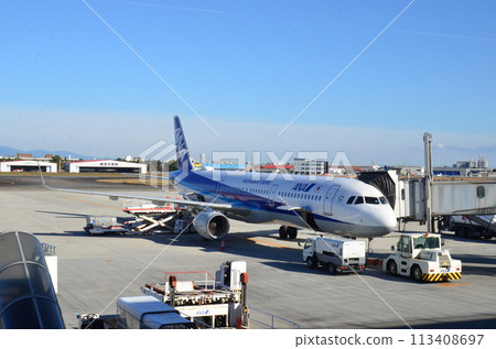 Preparation for flight departure Preparation for flight departure 113408697