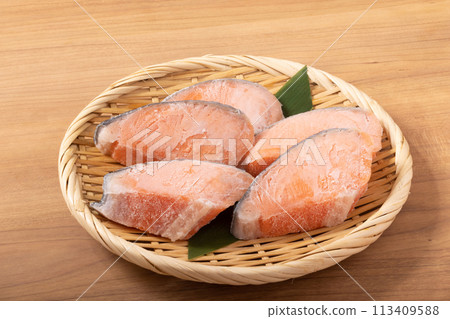 冷凍銀鹽鮭魚(智利養殖)(宮城縣加工) 冷凍銀鹽鮭魚(智利養殖)(宮城縣加工) 113409588