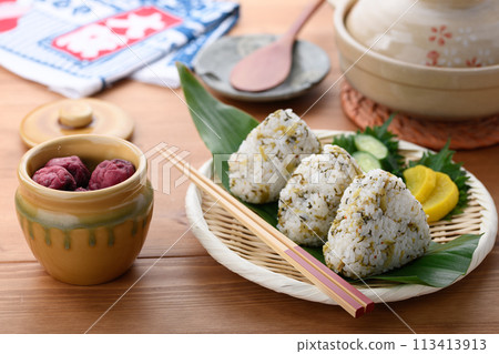 Takana Onigiri 113413913