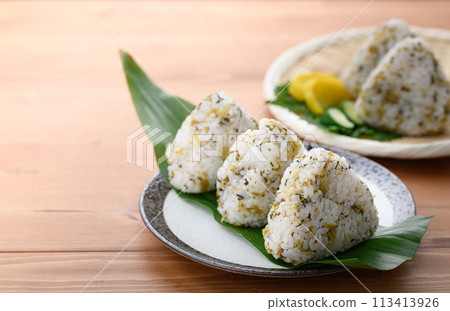 Takana Onigiri 113413926