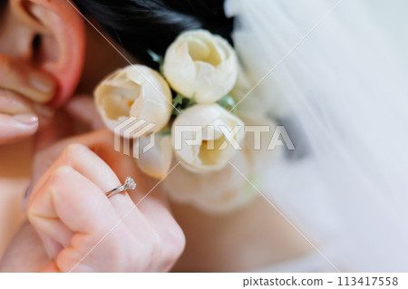 Bride's hair ornament and wedding ring Bride's hair ornament and wedding ring 113417558
