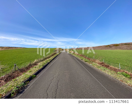 A straight road on Yagishiri Island 113417661