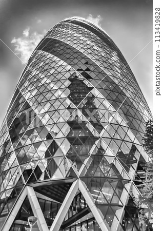 30 St Mary Axe aka Gherkin Building, London, UK 113419828