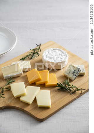 Natural cheese platter Natural cheese platter 113420196