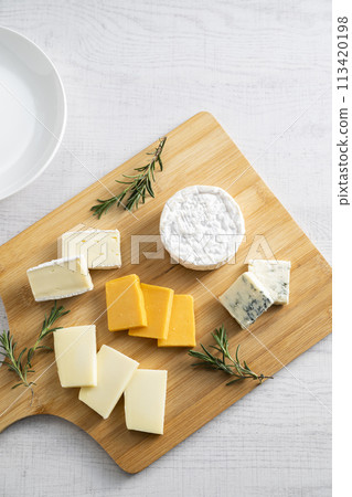 Natural cheese platter Natural cheese platter 113420198