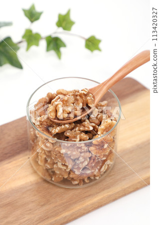 Delicious walnuts Delicious walnuts 113420327
