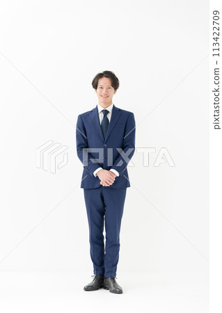 商務男子全身站立 商務男子全身站立 113422709