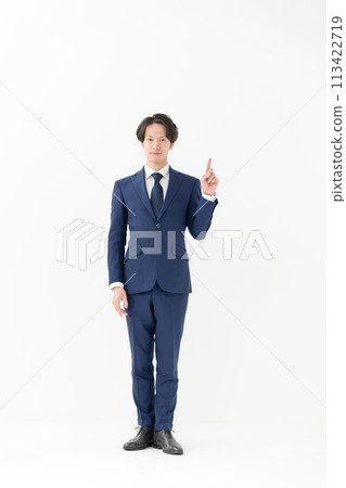 Business man, whole body, pointing Business man, whole body, pointing 113422719