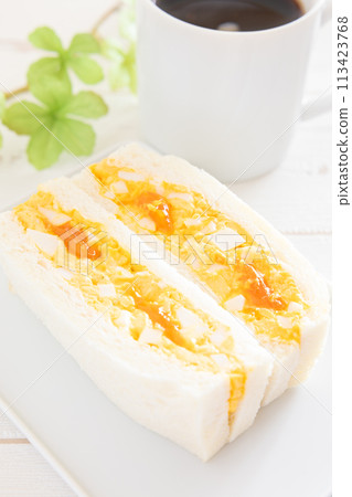 Delicious egg sandwich and hot coffee 113423768