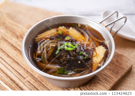 Mozuku Soup Made in a Sierra Cup 113424625