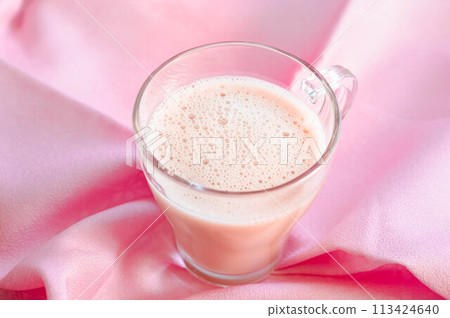 Strawberry Milkshake 113424640