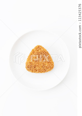 冷凍烤飯糰白色背景 113425376