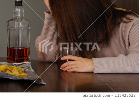 一個女人喝醉了就喝醉了 一個女人喝醉了就喝醉了 113425522
