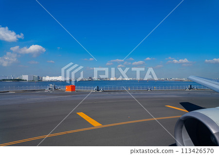 Airport, airplane, Haneda Airport, engine, morning, bright, control tower, terminal, runway D 113426570