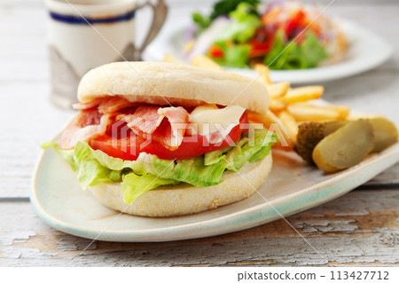 英式鬆餅 BLT 三明治 113427712