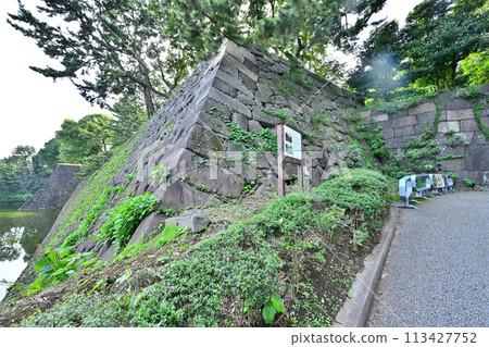 Stone walls and moat at Shiomizaka in the East Gardens Stone walls and moat at Shiomizaka in the East Gardens 113427752