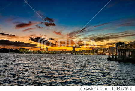 Beautiful sunset at Sliema embankment, Malta with the view on light city 113432597