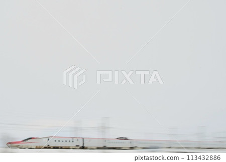 Snow Akita Shinkansen 113432886