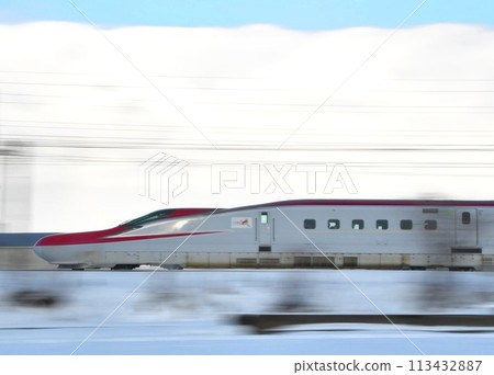 Snow Akita Shinkansen 113432887