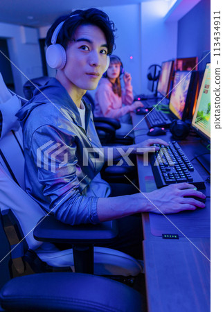 享受比賽的夫婦 享受比賽的夫婦 113434911
