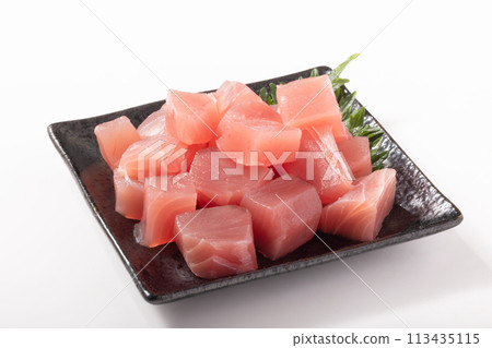 [Shizuoka Prefecture] Yellowfin tuna (diced for sashimi) 113435115