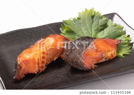 味醂烤銀鱈魚（美國產，宮城縣加工） 113435194