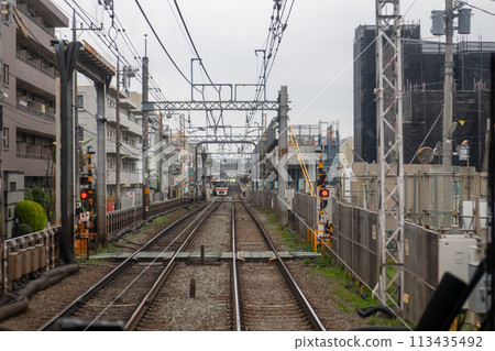 The tracks continue along the Keio Line 113435492