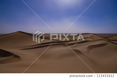 摩洛哥南部穆罕默德吉茲蘭的撒哈拉沙漠 摩洛哥南部穆罕默德吉茲蘭的撒哈拉沙漠 113435812