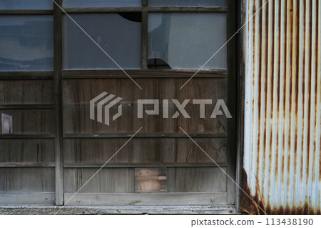 old wooden window old wooden window 113438190