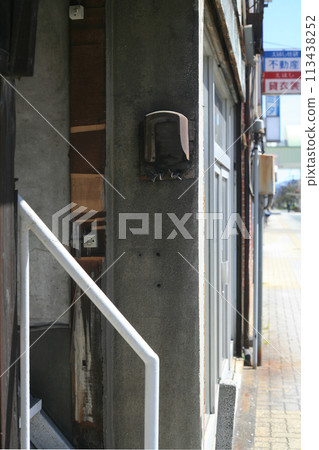 Entrance to an old building Entrance to an old building 113438252