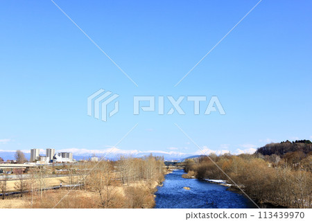 從冰橋看忠川和大雪山連峰 從冰橋看忠川和大雪山連峰 113439970