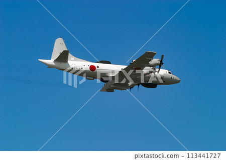 飛行中的海上自衛隊飛機 113441727