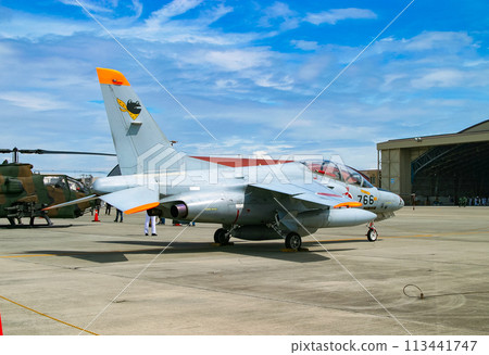 The Air Self-Defense Force's T-4 training aircraft on display 113441747