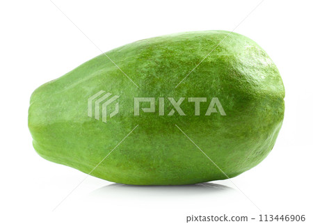 whole fresh green papaya fruit 113446906