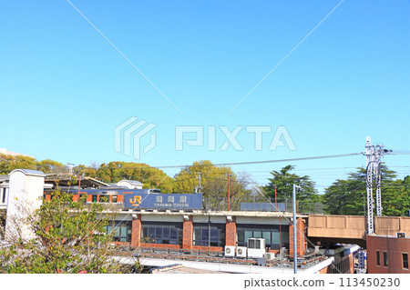 Scenery of Tsurumai Station on the JR Chuo Main Line Scenery of Tsurumai Station on the JR Chuo Main Line 113450230