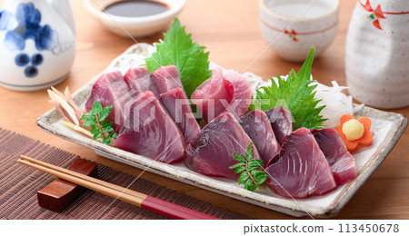 Fresh Nanki Katsuura Port Bonito Sashimi Raw Light and Elegant Taste 113450678