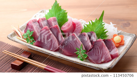 Fresh Nanki Katsuura Port Bonito Sashimi Raw Light and Elegant Taste 113450706