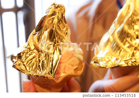 Kanazawa gold leaf soft serve ice cream 113453518
