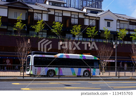 東京BRT(豐田SORA)在豐州仙急萬萊前停靠 東京BRT(豐田SORA)在豐州仙急萬萊前停靠 113455703