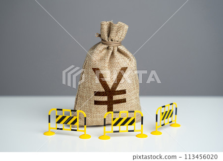 Japanese yen bag is fenced with barriers. Capital restrictions. Prevent rapid fluctuations in exchange rates. Limit investment opportunities. Limiting the amount of money flowing in or out. Japanese yen bag is fenced with barriers. Capital restrictions. Prevent rapid fluctuations in exchange rates. Limit investment opportunities. Limiting the amount of money flowing in or out. 113456020