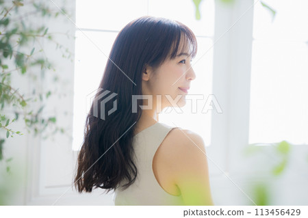 Young women stretching Young women stretching 113456429