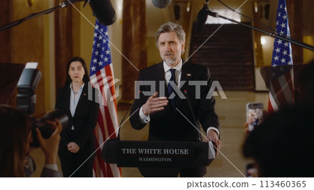 US presidential candidate pronounces inspirational campaign speech 113460365