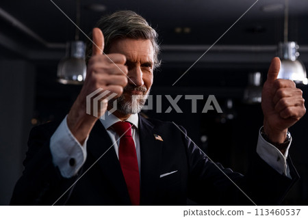 Politician comes on press conference with news journalists 113460537