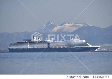 Photographing the cruise ship Westerdam calling at Hakodate Port in Hakodate, Hokkaido in spring, and the scenery of Mt. Komagatake Photographing the cruise ship Westerdam calling at Hakodate Port in Hakodate, Hokkaido in spring, and the scenery of Mt. Komagatake 113460944