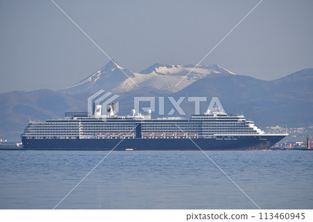 Photographing the cruise ship Westerdam calling at Hakodate Port in Hakodate, Hokkaido in spring, and the scenery of Mt. Komagatake Photographing the cruise ship Westerdam calling at Hakodate Port in Hakodate, Hokkaido in spring, and the scenery of Mt. Komagatake 113460945