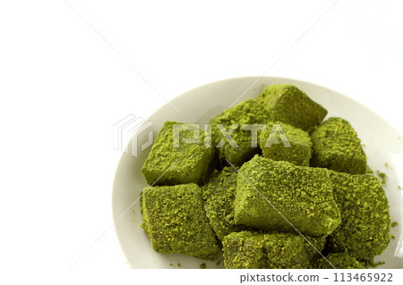 Matcha Warabi Mochi 113465922