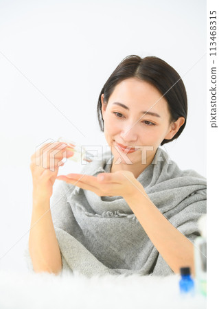 Beauty woman Beauty woman 113468315