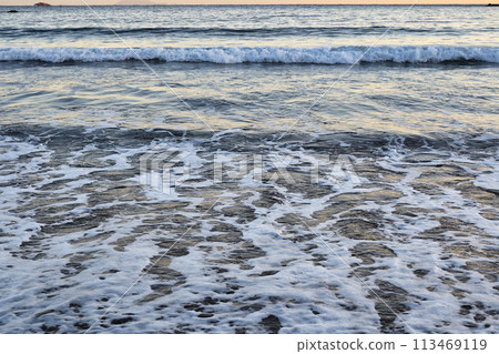 Minamiizu: Beautiful sunset at Yumigahama Beach (Shizuoka Prefecture) Minamiizu: Beautiful sunset at Yumigahama Beach (Shizuoka Prefecture) 113469119